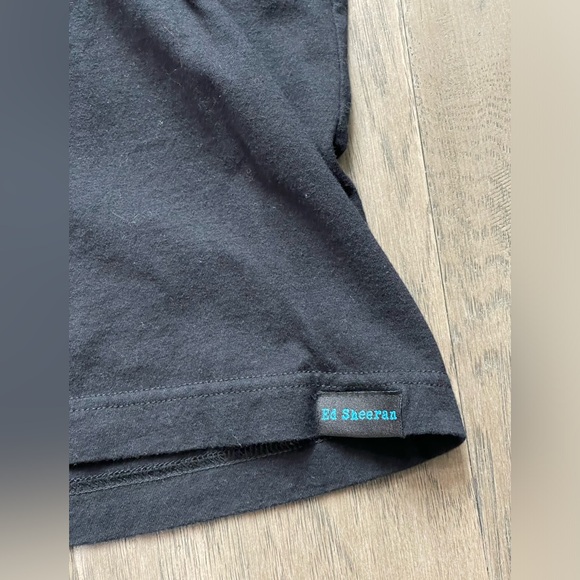 Ed Sheeran Concert Tour Tee Divide Tour - Picture 2 of 4